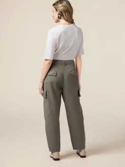Cargohose mit Applikationen