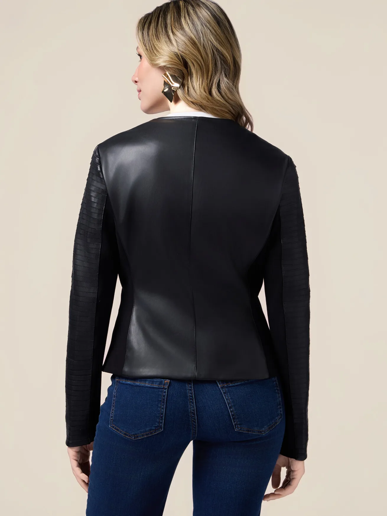 Kombinierte Jacke mit Laserschnitten